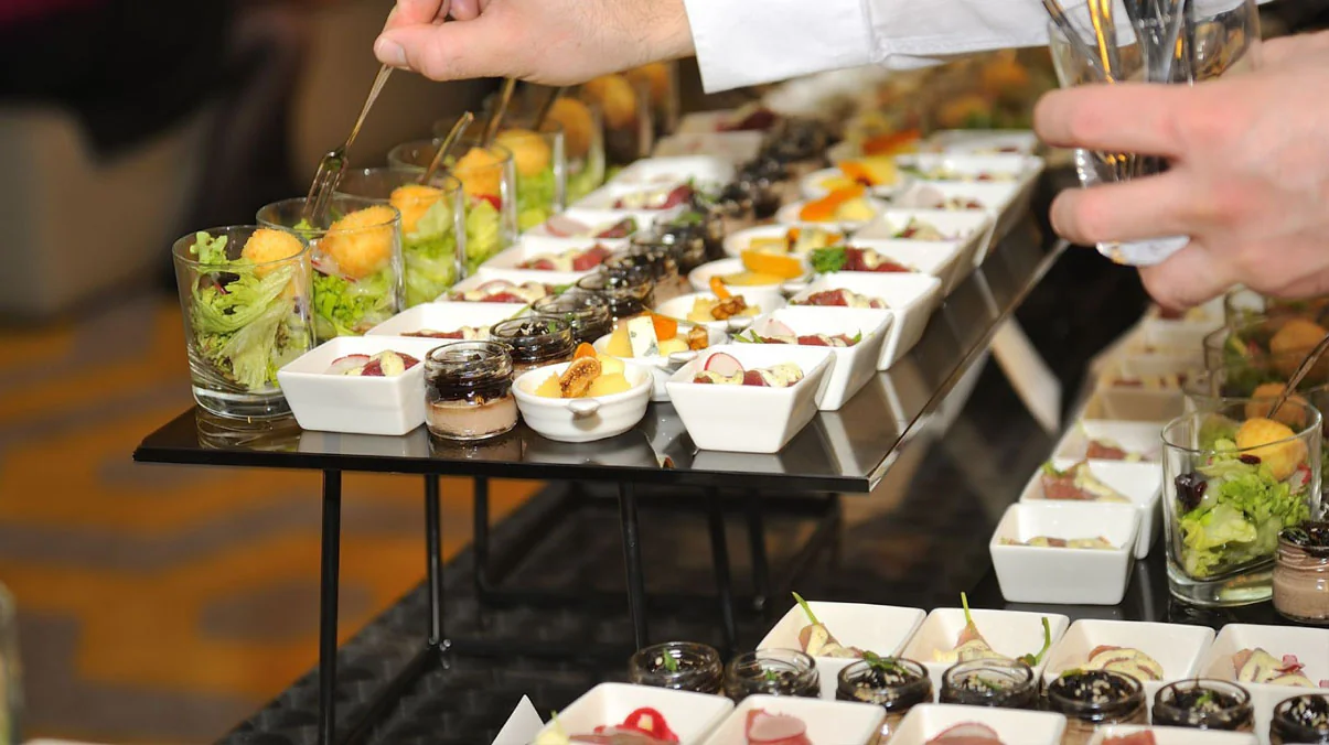 Os Benefícios de um Buffet para eventos corporativos